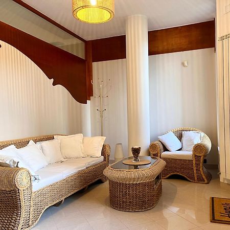Il Villino B&B - Napoli/Pompei/Sorrento/Costiera Brusciano Extérieur photo